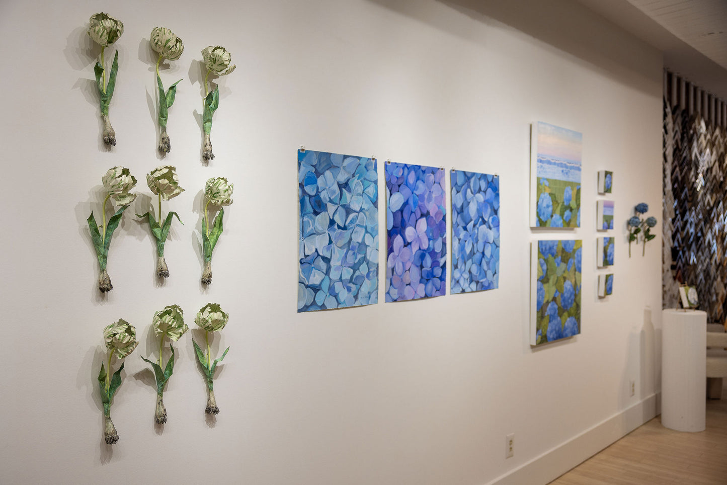 Closer Look Hydrangea Blue | 18 x 24